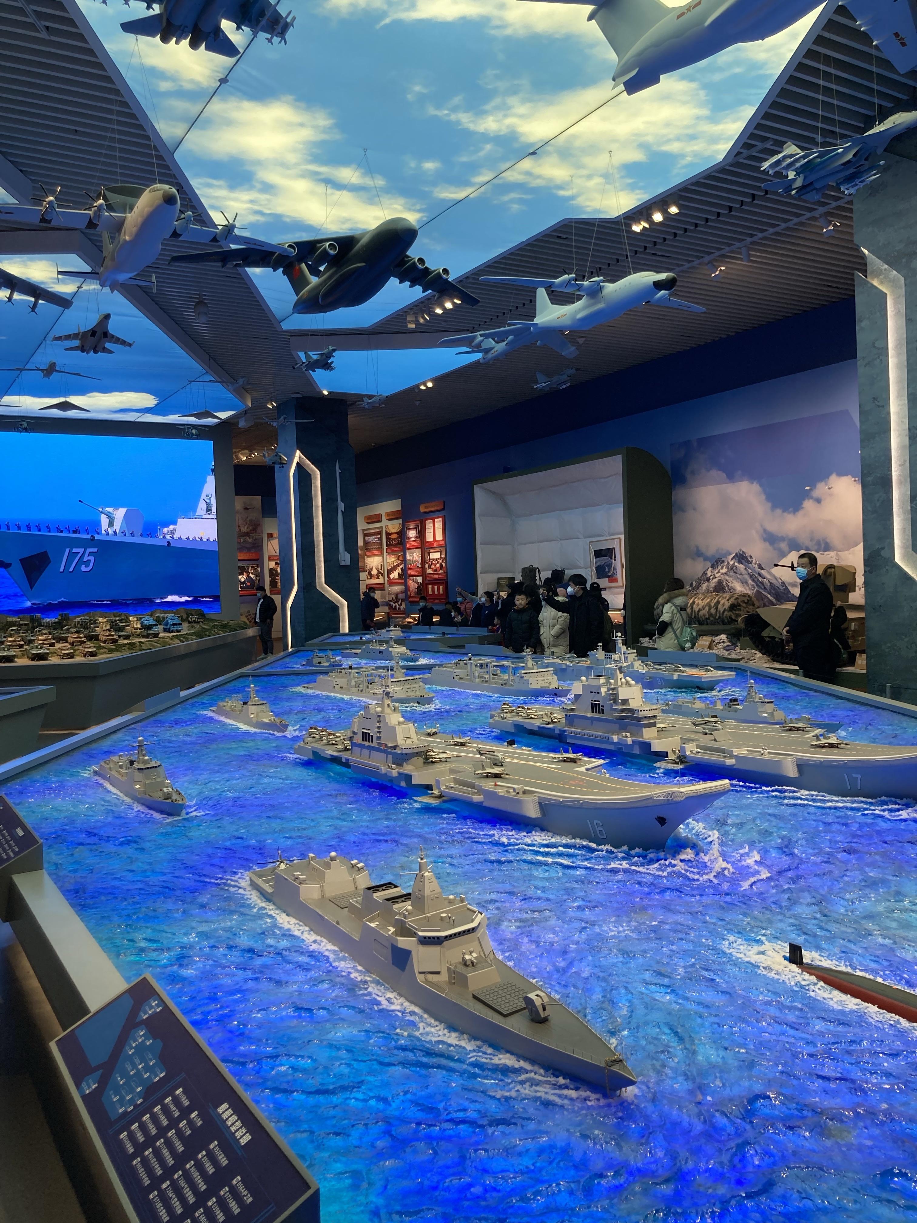 大型船体复材加工